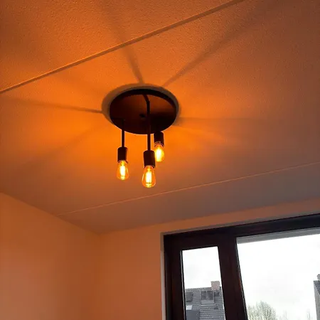 Voor Al Uw Elektra Klussen! Apartamento *